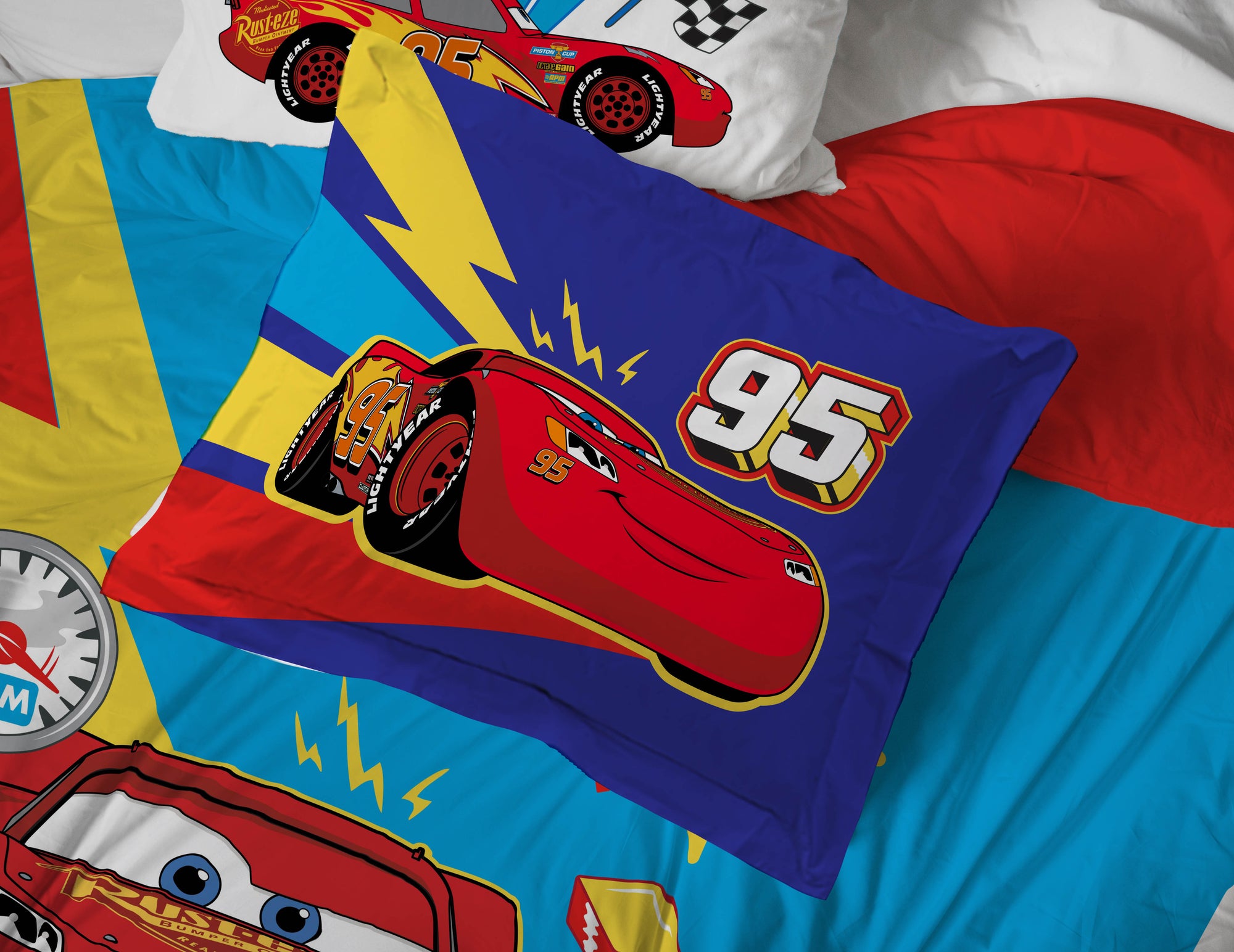 Sunny Side Up Disney Pixar Cars Bed Set with Sham